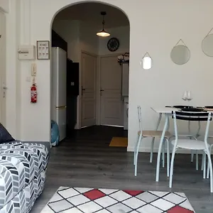 https://le-central.midi-pyreneeshotels.com